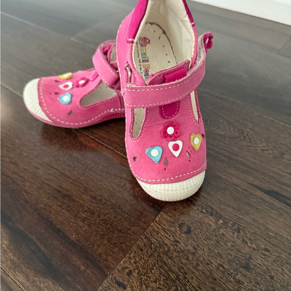 Charming Pink Baby Walker Shoes with Floral Accents
